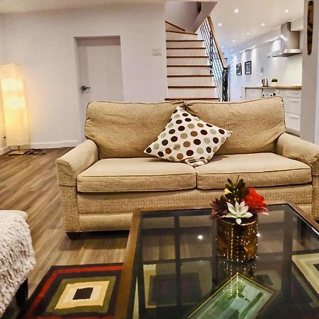 Cosy Apartment At Bossuet Road Монреал Екстериор снимка
